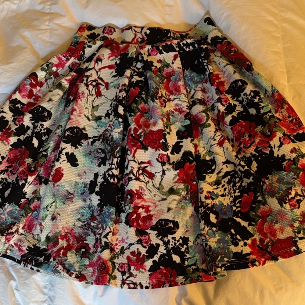 Haute Monde Floral Women's Skirt (L)